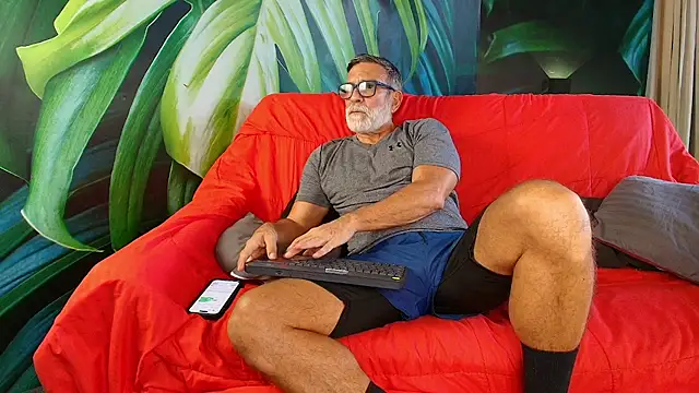 LukeCrews online show from 25, 9, 2025