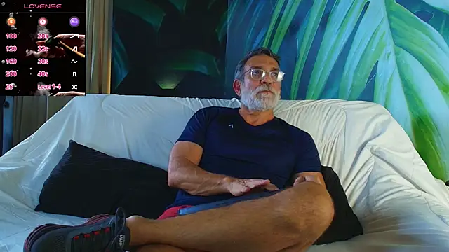 LukeCrews online show from 22, 10, 2025