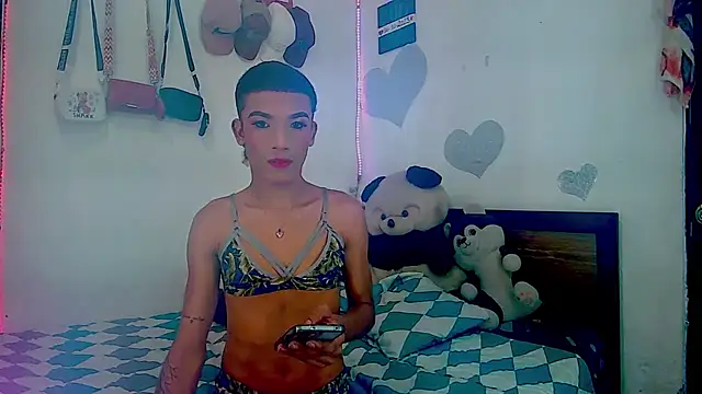 Snapshot of KimberlyXtreme chatting on 10, 11, 2025 KimberlyXtreme online show from 10, 11, 2025