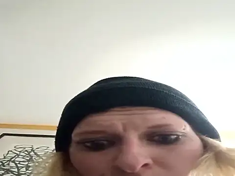 Snapshot of KITTYBOOBOOFUXX chatting on 20, 10, 2025 KITTYBOOBOOFUXX online show from 20, 10, 2025