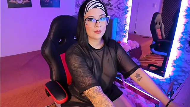 Snapshot of victoriacooper21 chatting on 21, 3, 2025 victoriacooper21 online show from 21, 3, 2025