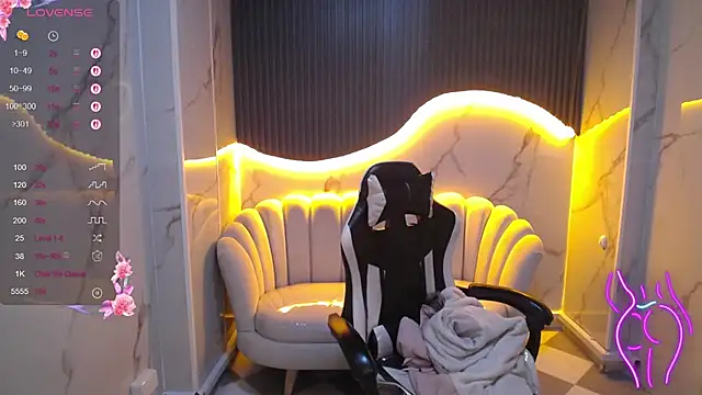 Snapshot of _wendy_b chatting on 16, 10, 2025 wendy b online show from 16, 10, 2025