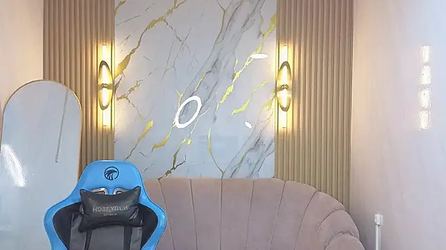 Snapshot of _wendy_b chatting on 29, 10, 2025 wendy b online show from 29, 10, 2025