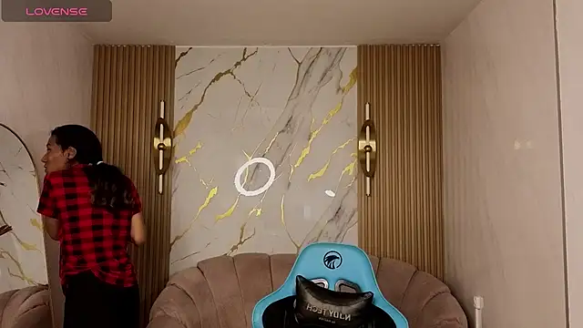 Snapshot of _wendy_b chatting on 7, 11, 2025 wendy b online show from 7, 11, 2025