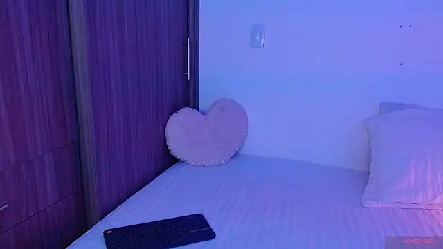 Oliviargf online show from 29, 11, 2025