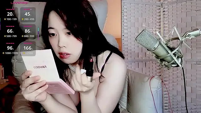 Cocobee online show from 12, 9, 2025