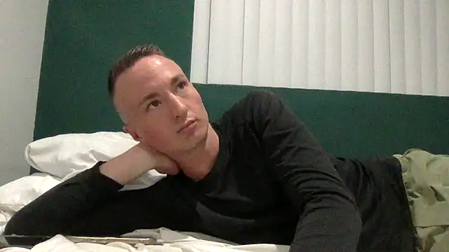 TheDaddy005 online show from 8, 3, 2025