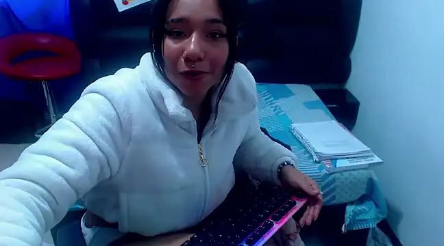 Snapshot of XxxReinaSexyBodyxxX777 chatting on 11, 3, 2025 XxxReinaSexyBodyxxX777 online show from 11, 3, 2025