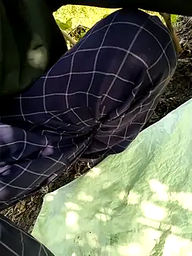 Snapshot of himvilohi08 chatting on 13, 11, 2025 himvilohi08 online show from 13, 11, 2025