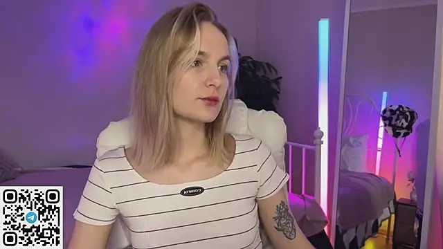  Vikky Moon  online show from 20, 6, 2026