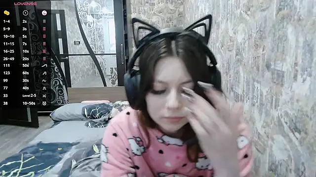 Snapshot of RendyDow chatting on 17, 11, 2025 RendyDow online show from 17, 11, 2025