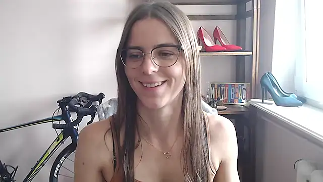 Snapshot of love_megi chatting on 16, 6, 2026 love megi online show from 16, 6, 2026