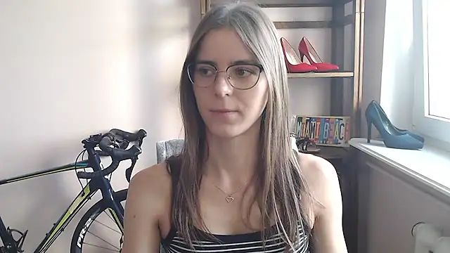 Snapshot of love_megi chatting on 20, 6, 2026 love megi online show from 20, 6, 2026