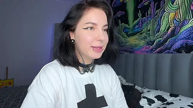 Snapshot of yourvodka chatting on 3, 10, 2025 yourvodka online show from 3, 10, 2025