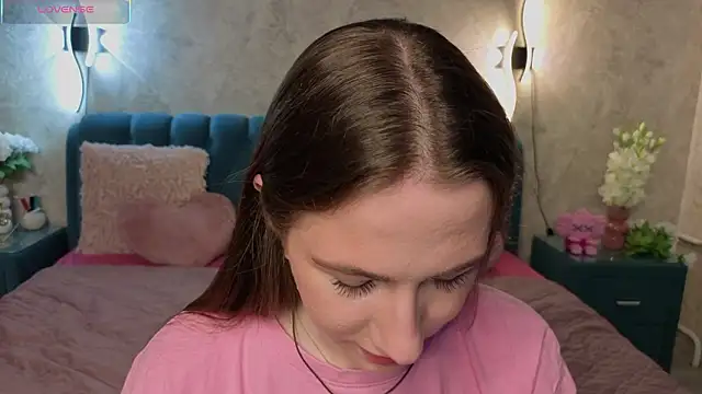 Kira mindnes online show from 2, 3, 2026