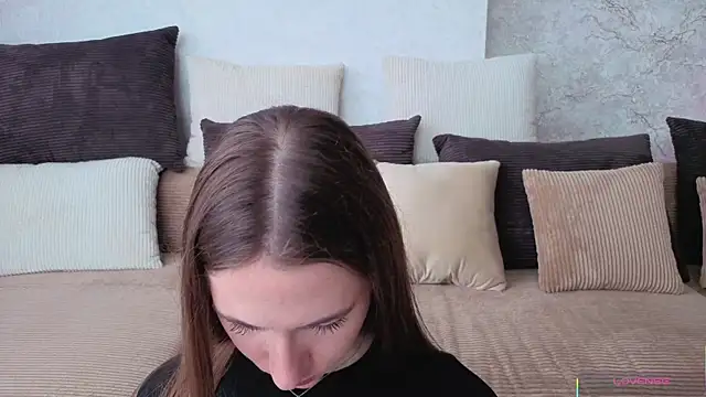 Kira mindnes online show from 4, 5, 2026