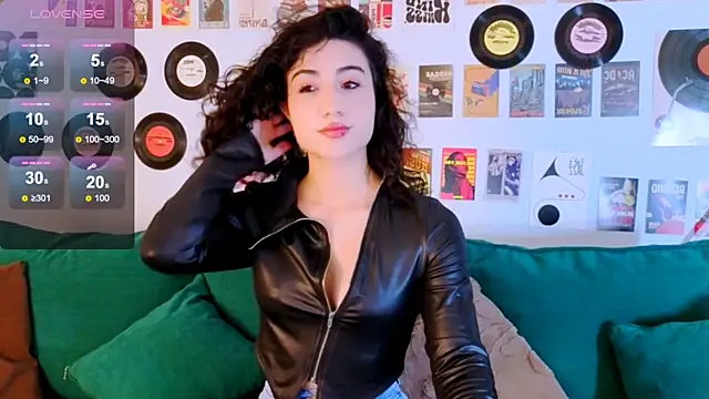 Maya Rogerss online show from 11, 5, 2026