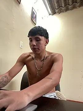 Snapshot of pipe_sex chatting on 7, 3, 2025 pipe sex online show from 7, 3, 2025