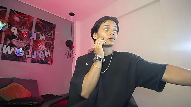 Snapshot of Draco_collins chatting on 31, 10, 2025 Draco collins online show from 31, 10, 2025