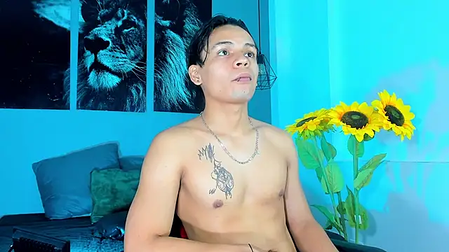 Snapshot of Draco_collins chatting on 15, 12, 2025 Draco collins online show from 15, 12, 2025