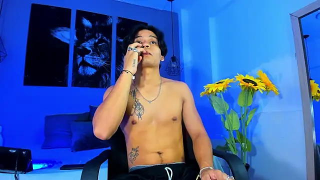 Snapshot of Draco_collins chatting on 20, 12, 2025 Draco collins online show from 20, 12, 2025