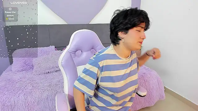 Snapshot of emma_cute7 chatting on 2, 4, 2026 emma cute7 online show from 2, 4, 2026