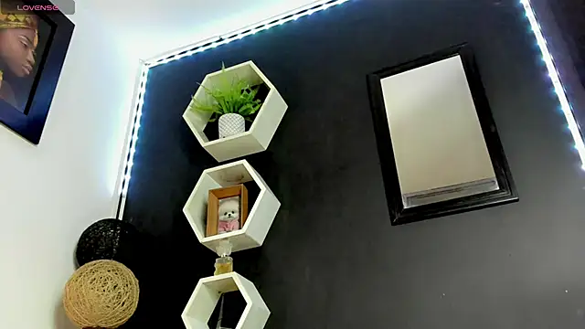 AteneaTaylor online show from 14, 3, 2025