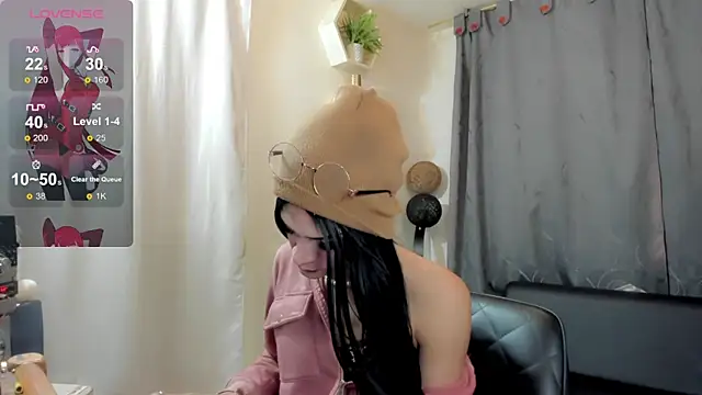 AteneaTaylor online show from 22, 10, 2025