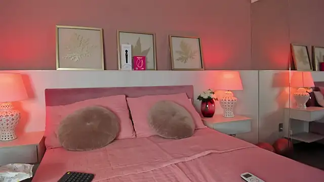 Snapshot of Emma__1 chatting on 23, 9, 2025 Emma 1 online show from 23, 9, 2025