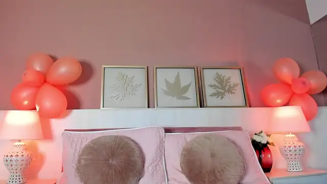 Snapshot of Emma__1 chatting on 27, 10, 2025 Emma 1 online show from 27, 10, 2025