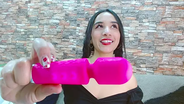 Snapshot of violettsuncs chatting on 15, 3, 2025 violettsuncs online show from 15, 3, 2025