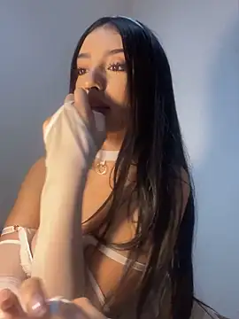 MagieeThomson online show from 6, 10, 2025