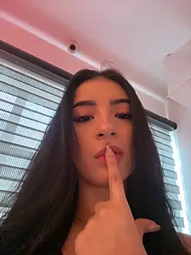 MagieeThomson online show from 5, 11, 2025