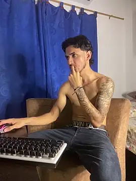 Snapshot of Zayn_kane chatting on 5, 3, 2026 Zayn kane online show from 5, 3, 2026