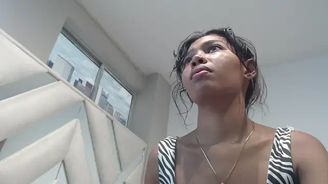 Snapshot of willow_smitt chatting on 5, 4, 2026 willow smitt online show from 5, 4, 2026