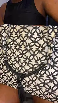 Snapshot of kythando chatting on 11, 10, 2025 kythando online show from 11, 10, 2025