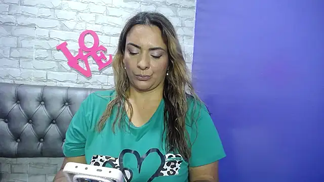 Milf-Prettyboobs online show from 8, 5, 2026