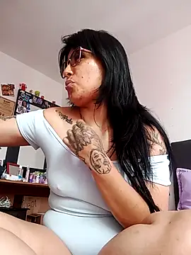 Snapshot of DaniPoison chatting on 5, 10, 2025 DaniPoison online show from 5, 10, 2025