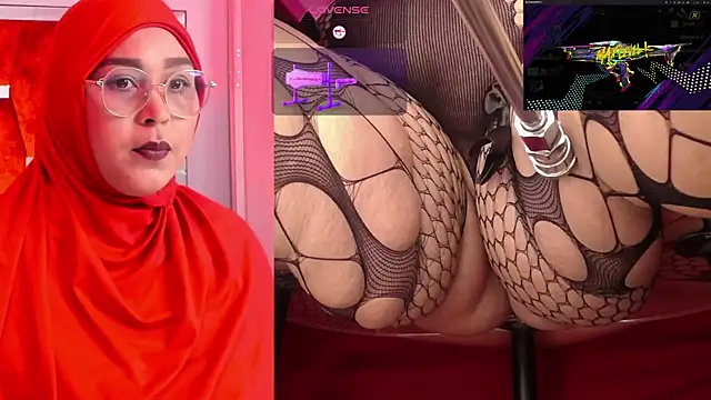 Snapshot of BBWHijab chatting on 29, 9, 2025 BBWHijab online show from 29, 9, 2025