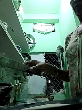 Hotty-Nidhi online show from 5, 11, 2025