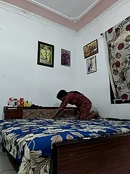 Hotty-Nidhi online show from 16, 3, 2026