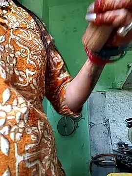 Hotty-Nidhi online show from 24, 3, 2026