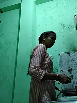 Hotty-Nidhi online show from 2, 4, 2026