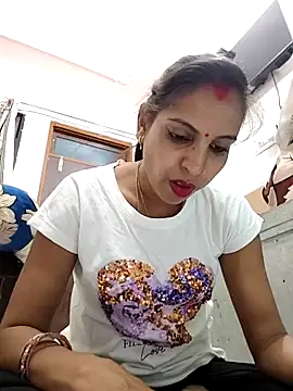 Hotty-Nidhi online show from 3, 4, 2026