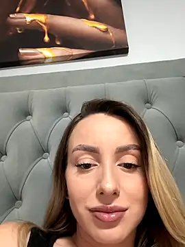 AlexisWhit online show from 8, 10, 2025