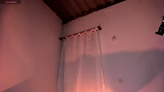 Snapshot of adara_evanss chatting on 25, 4, 2026 adara evanss online show from 25, 4, 2026
