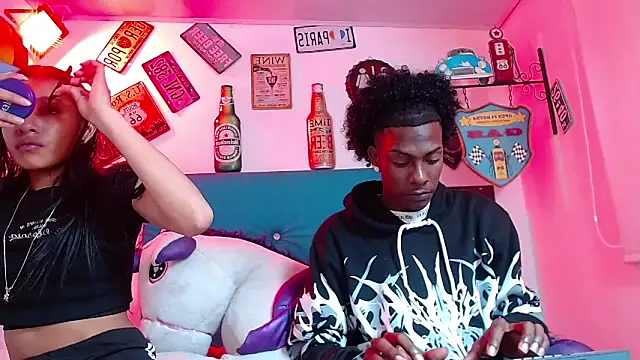 Snapshot of lili_roussi chatting on 30, 9, 2025 lili roussi online show from 30, 9, 2025