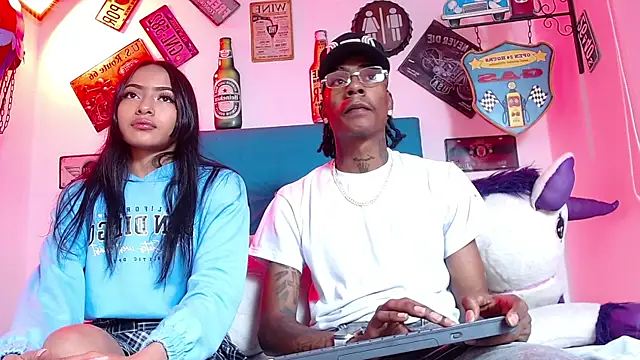 Snapshot of lili_roussi chatting on 4, 11, 2025 lili roussi online show from 4, 11, 2025