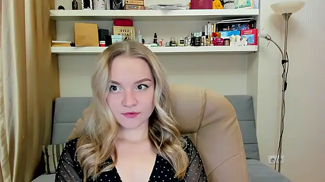 Kara Smith  online show from 26, 12, 2024