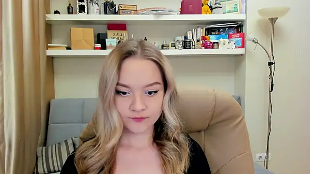 Kara Smith  online show from 5, 1, 2025